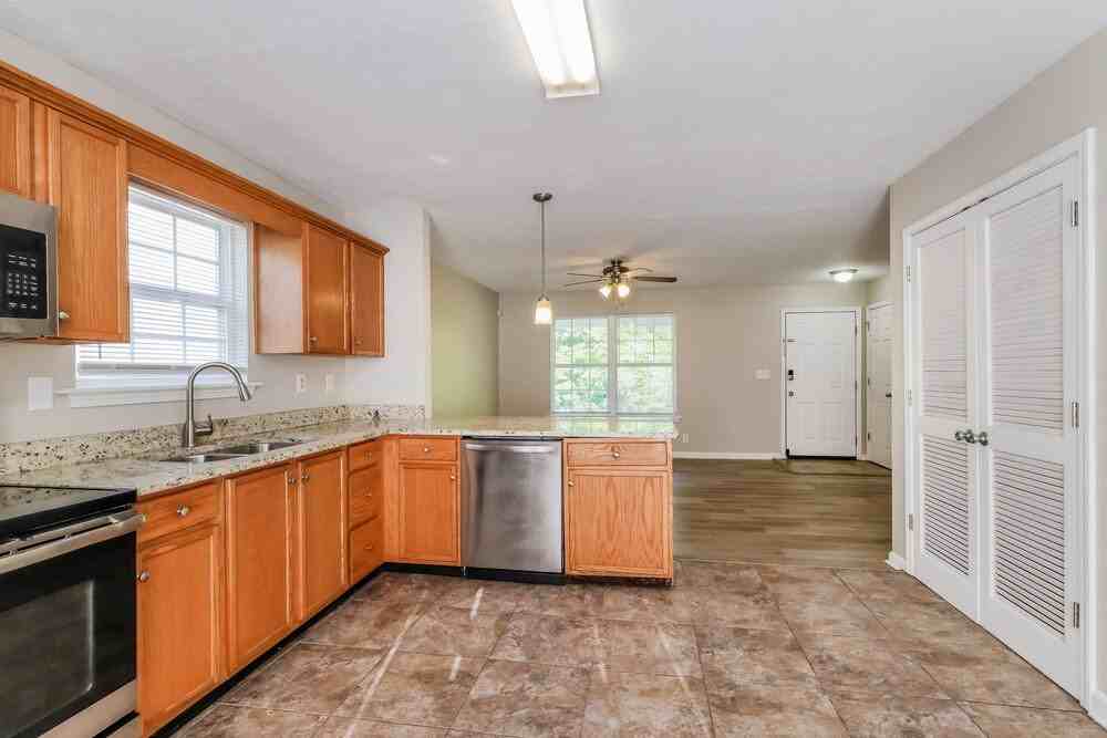 9407 Brown Austin Rd - Photo 6 of 16