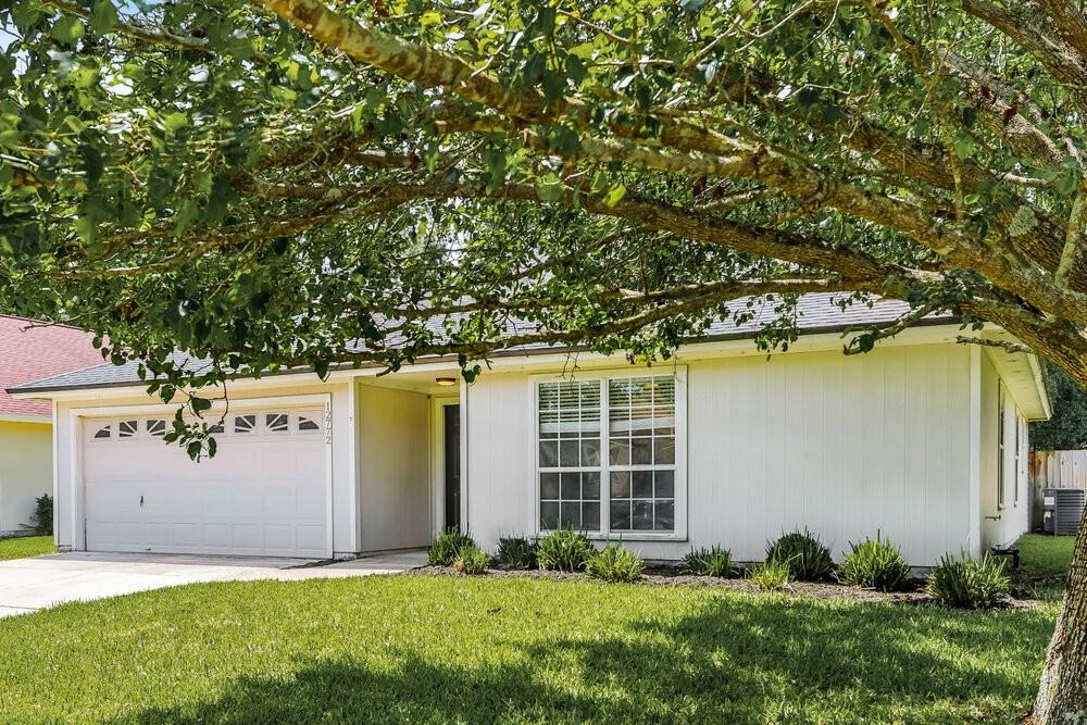 12772 Glade Springs Dr S - Photo 3 of 16