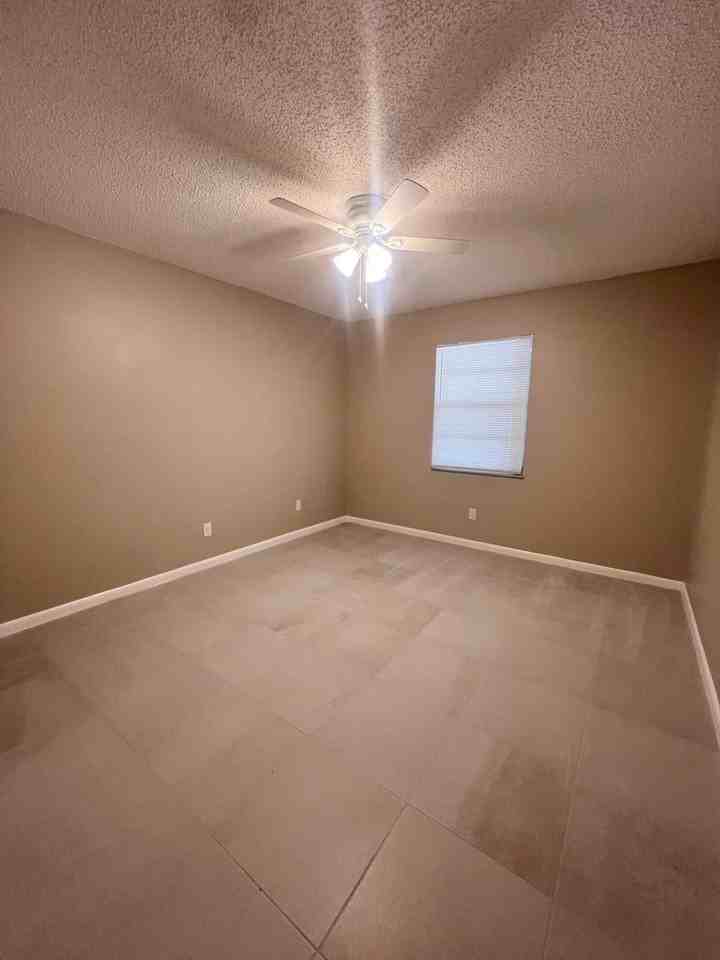 2207 S 34th St #A - Photo 6 of 9