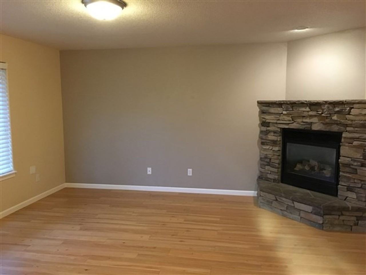 20581 Sun Meadow Way - Photo 2 of 8