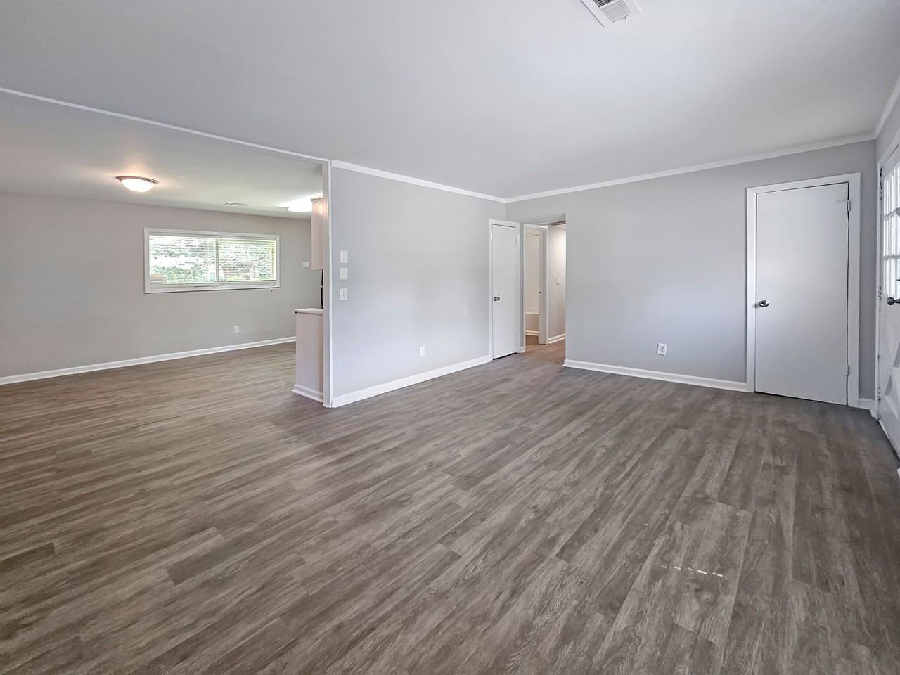 8438 Stonewall Jackson Dr - Photo 7 of 26