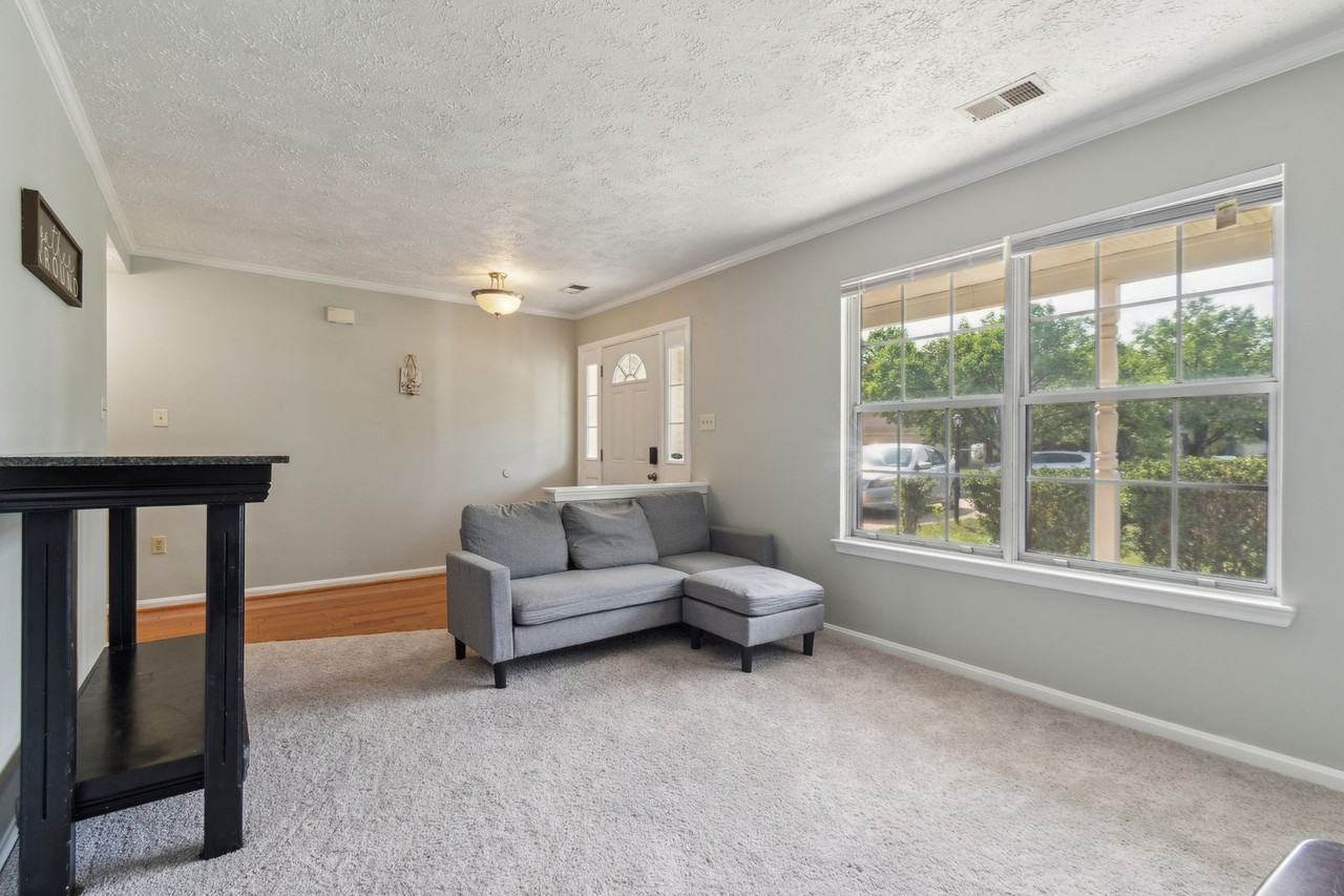 5302 Treefish Ct - Photo 4 of 18
