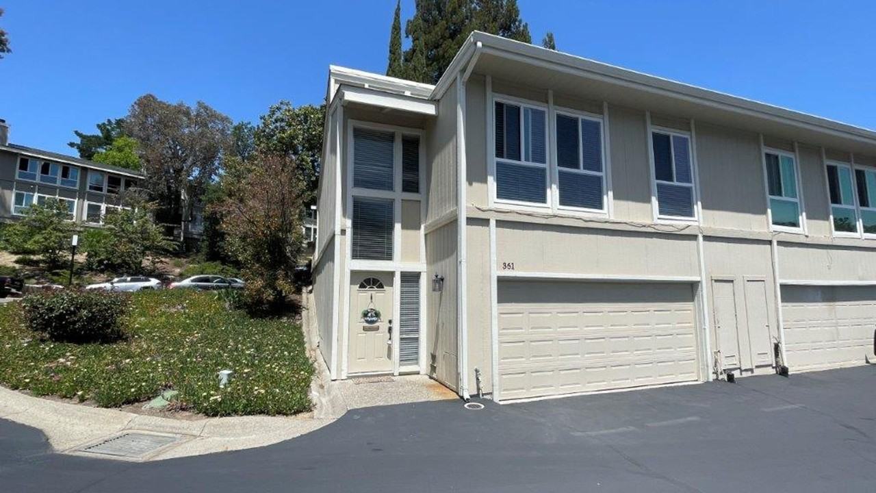 361 Ridgeview Dr - Photo 2 of 23