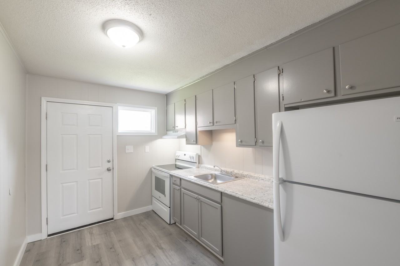 Cascade Ave - Photo 4 of 14