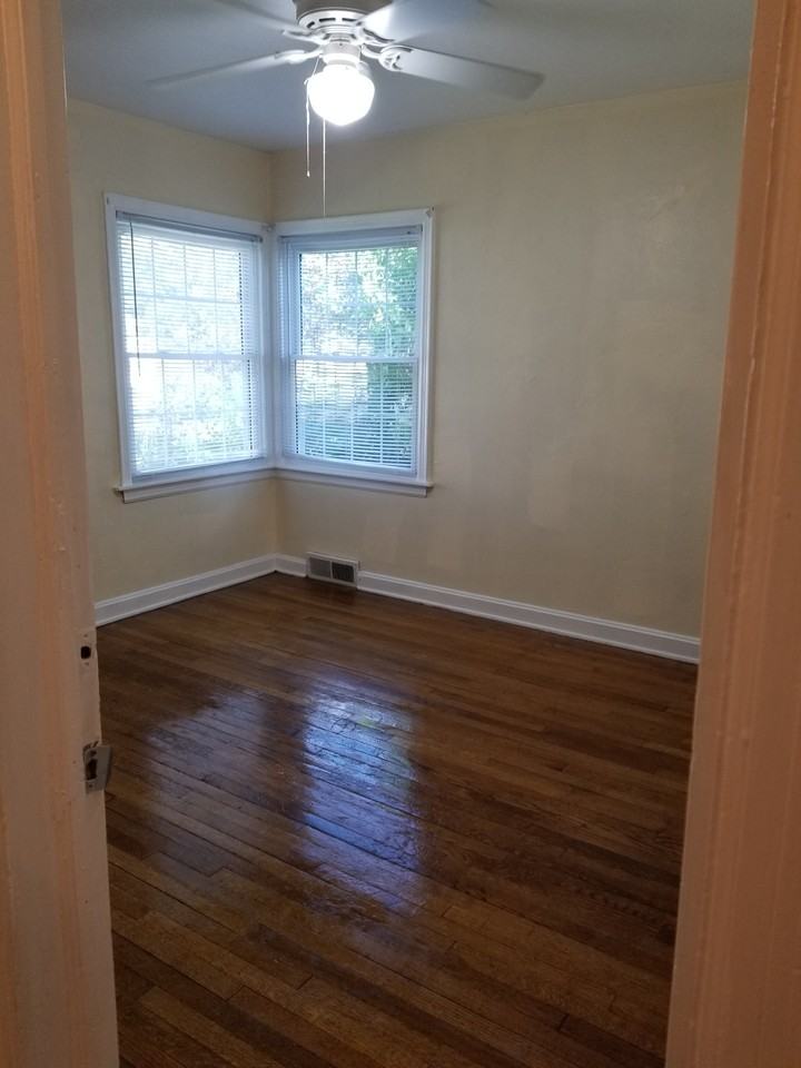 2029 37th St #2029 - Photo 7 of 17