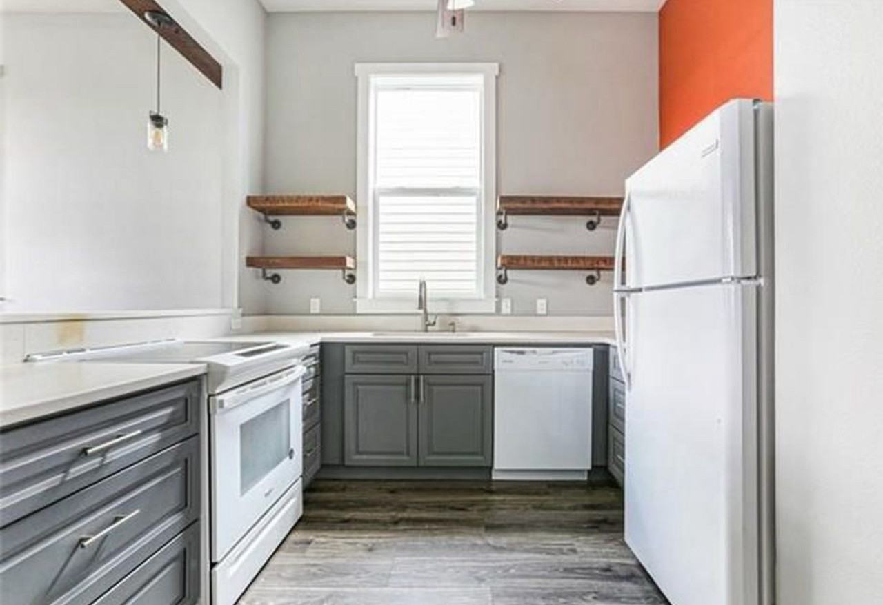 1387 Saint Anthony St #A - Photo 5 of 7