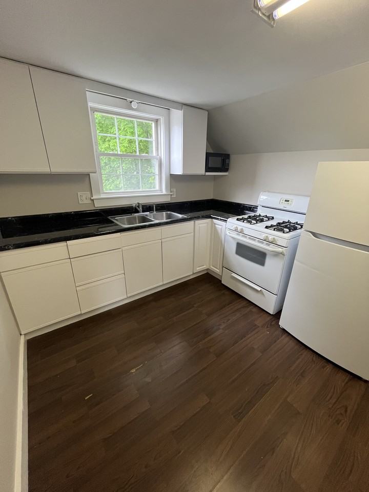 4 Saint Anselm Dr #2 - Photo 2 of 9