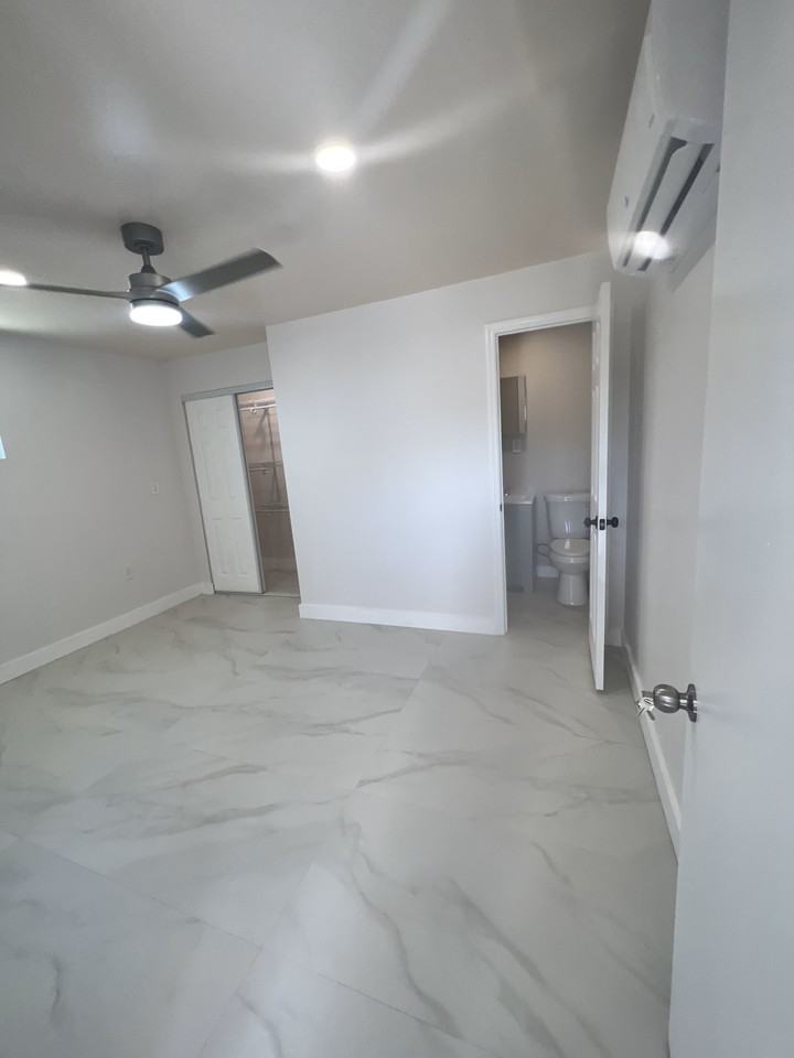 19831 Kingston Dr #22 - Photo 3 of 9