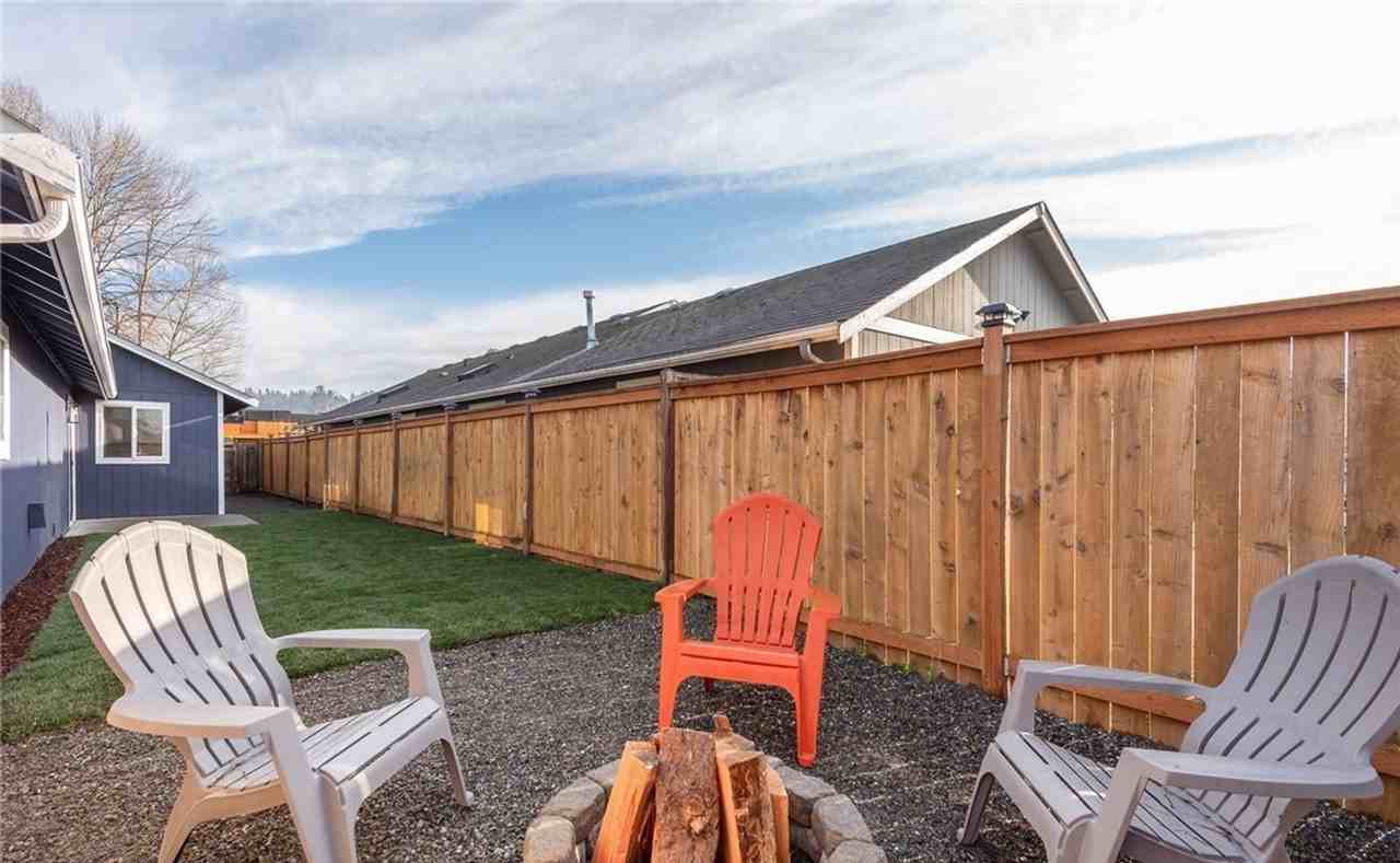 945 1st Ave N - Photo 2 of 19