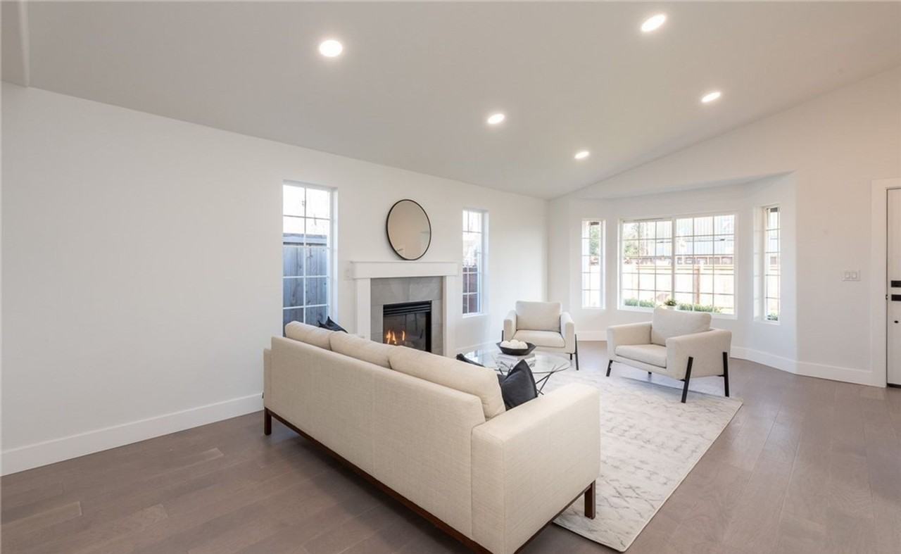 945 1st Ave N - Photo 7 of 19