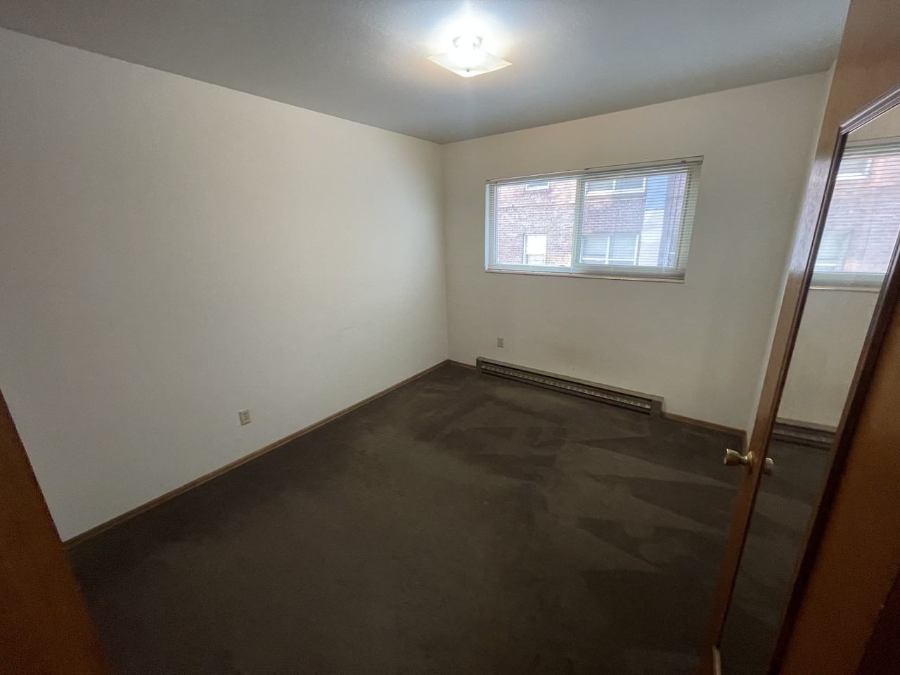 4701 15th Ave Ne #05 - Photo 4 of 4