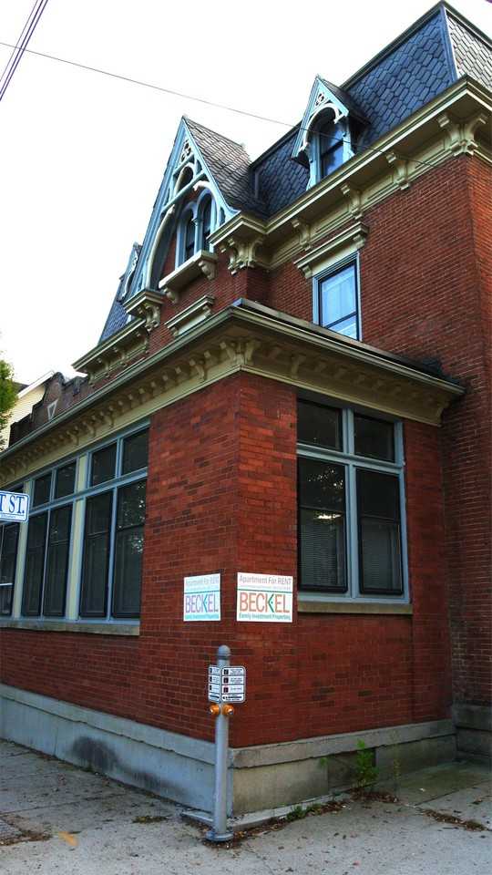 534 Walnut St #1 - Photo 3 of 21