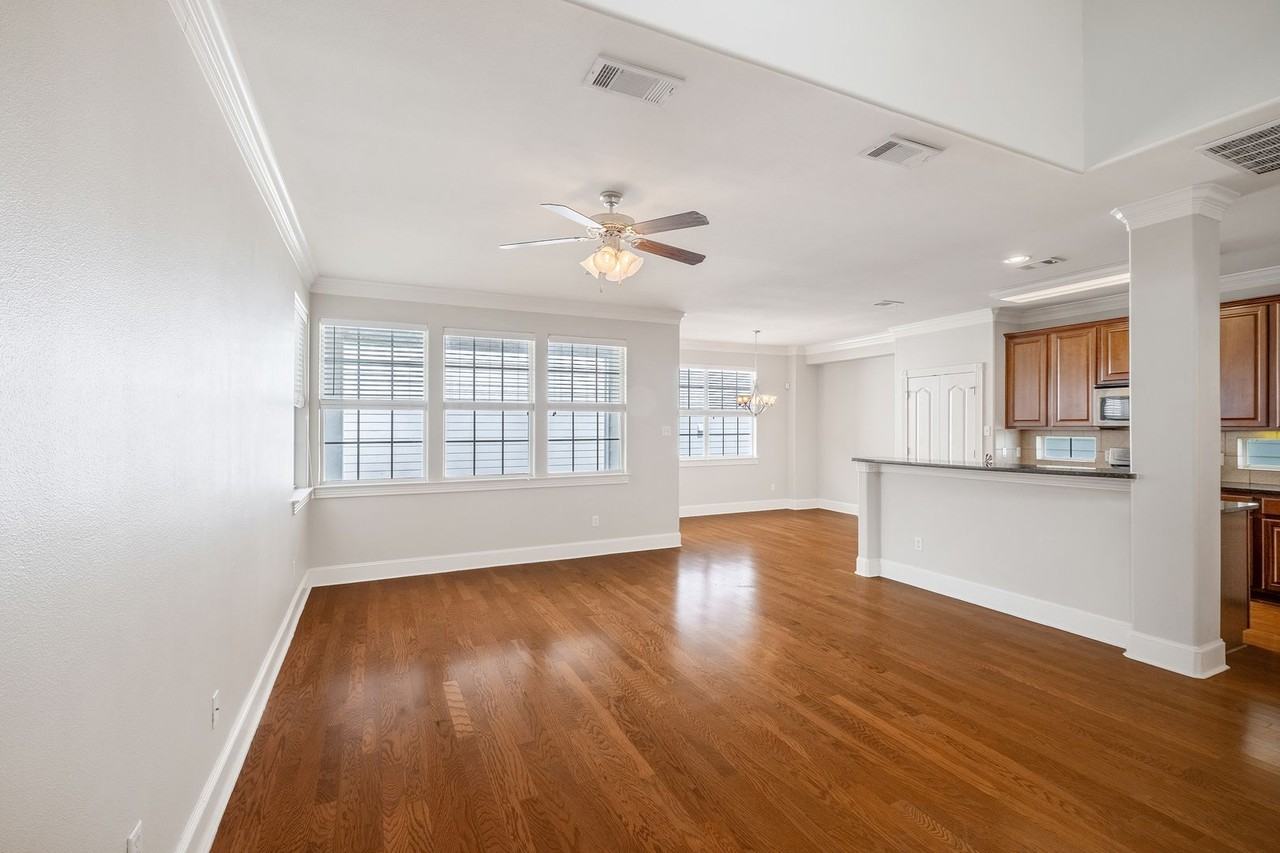 6715 Windrift Way #8 - Photo 5 of 27