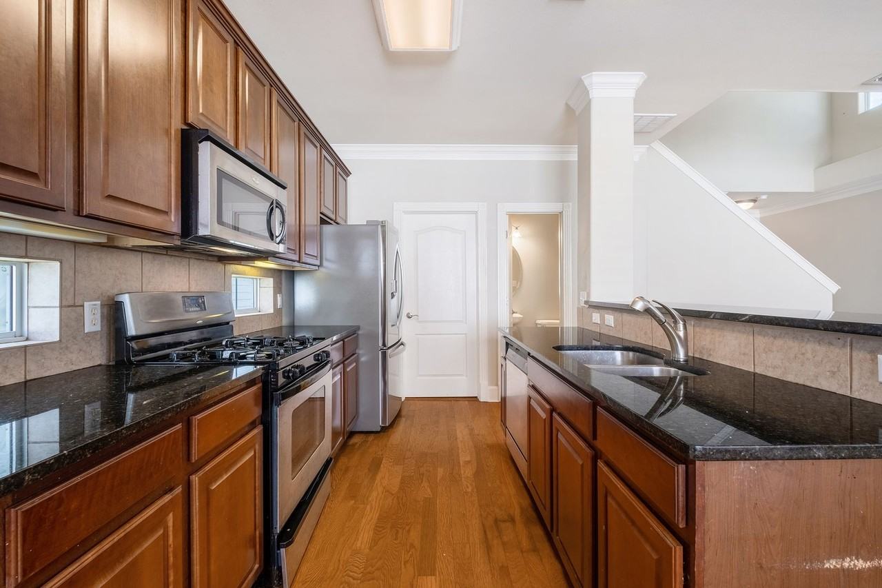 6715 Windrift Way #8 - Photo 7 of 27