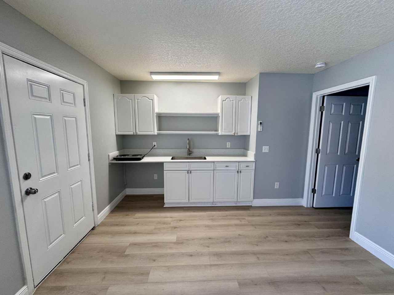 2623 Fan Palm Dr #B - Photo 2 of 8