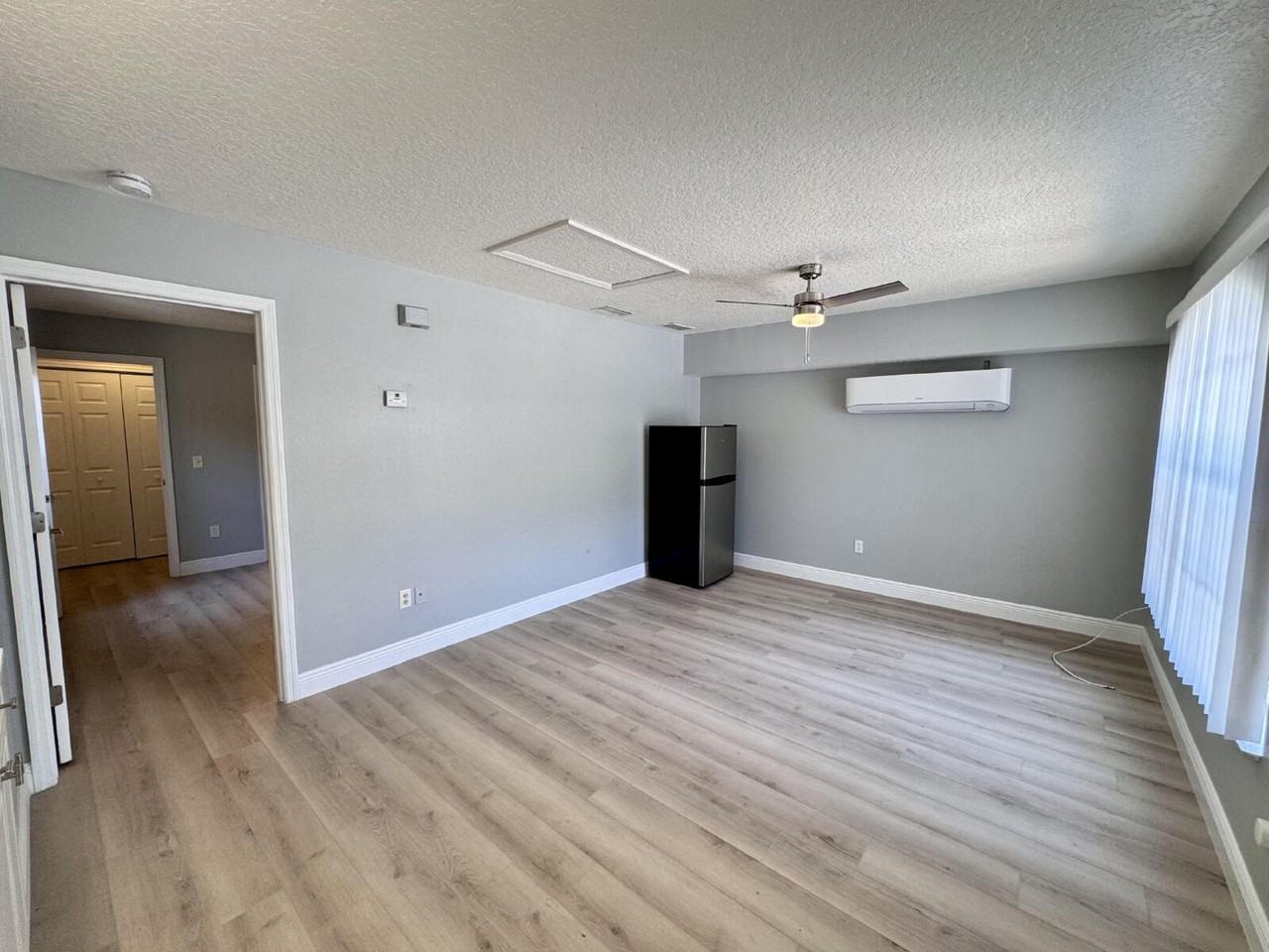 2623 Fan Palm Dr #B - Photo 4 of 8