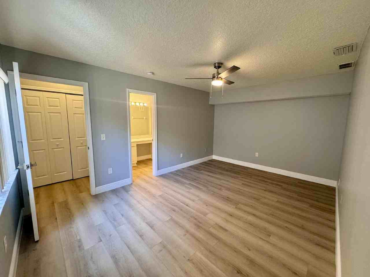 2623 Fan Palm Dr #B - Photo 5 of 8