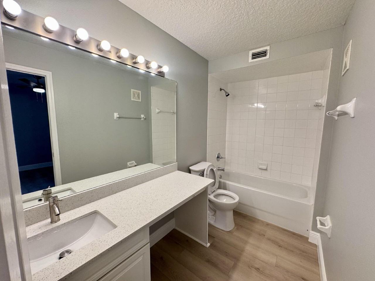 2623 Fan Palm Dr #B - Photo 6 of 8