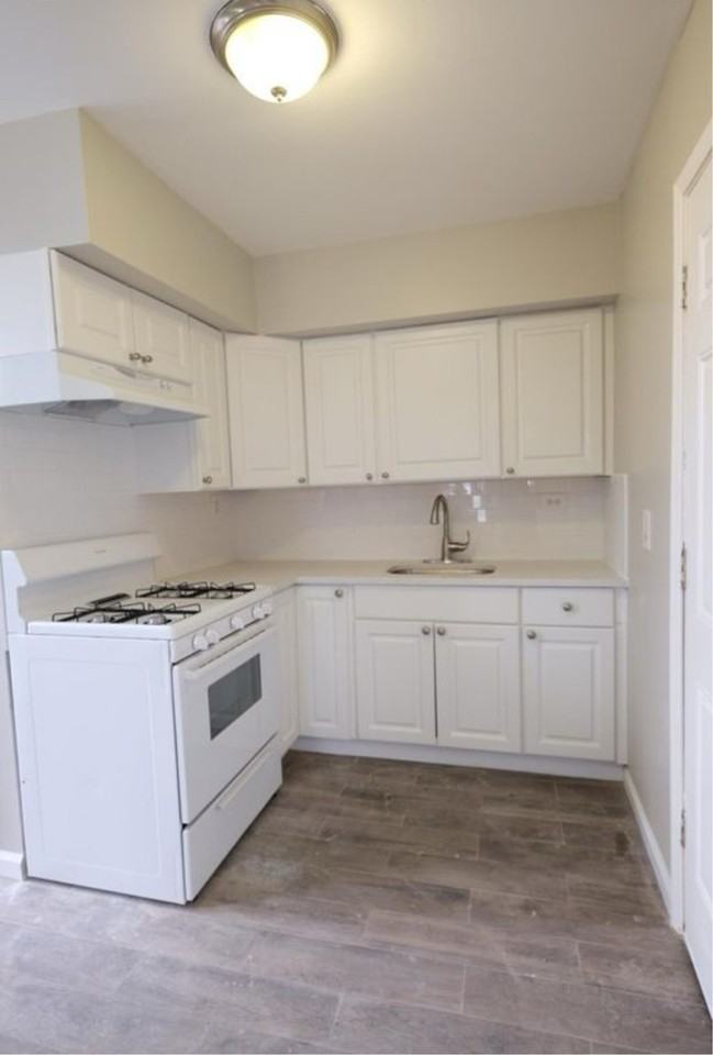 238 Harrison Ave - Photo 3 of 3