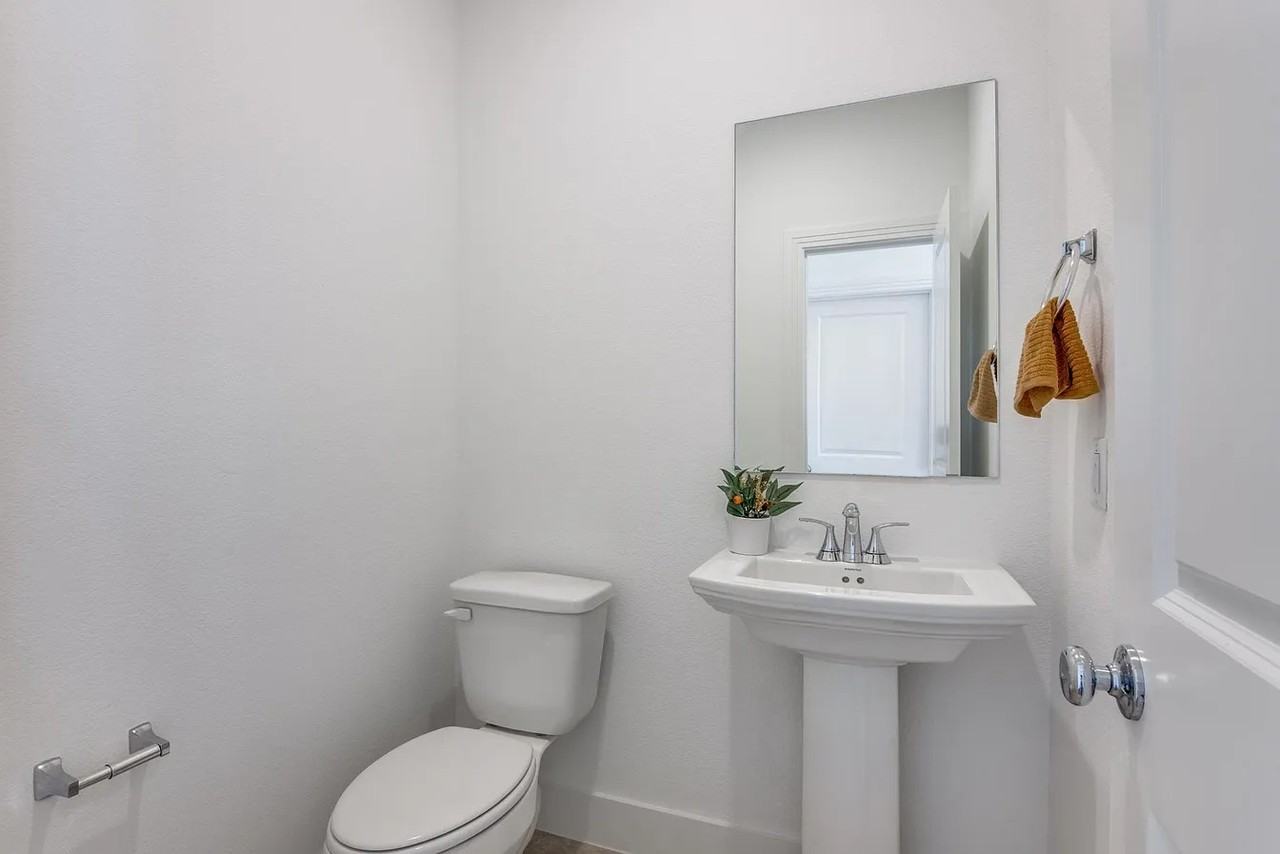 409 Blue Creek Cv - Photo 3 of 12