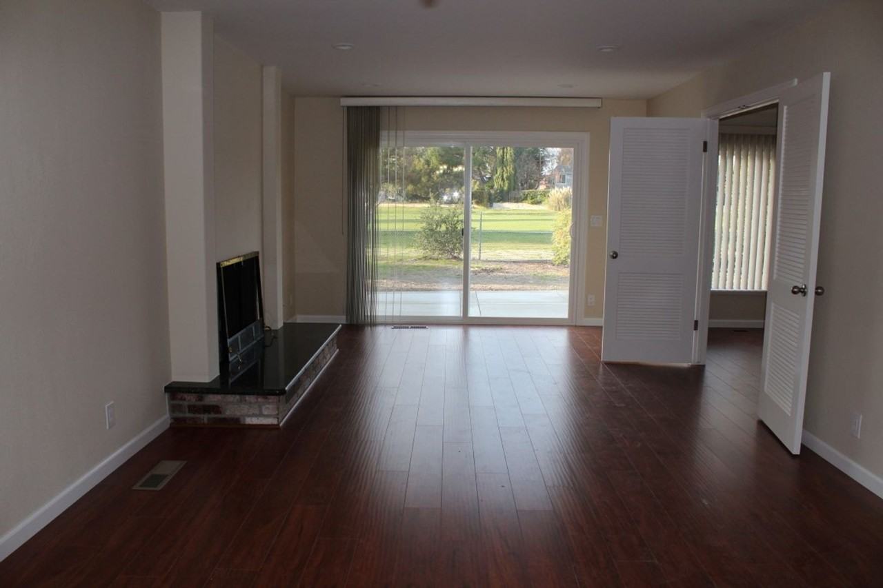 9460 Cherry Hills Lane - Photo 2 of 11