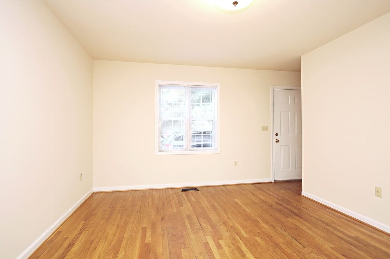 202 Stribling Ave #B - Photo 2 of 18