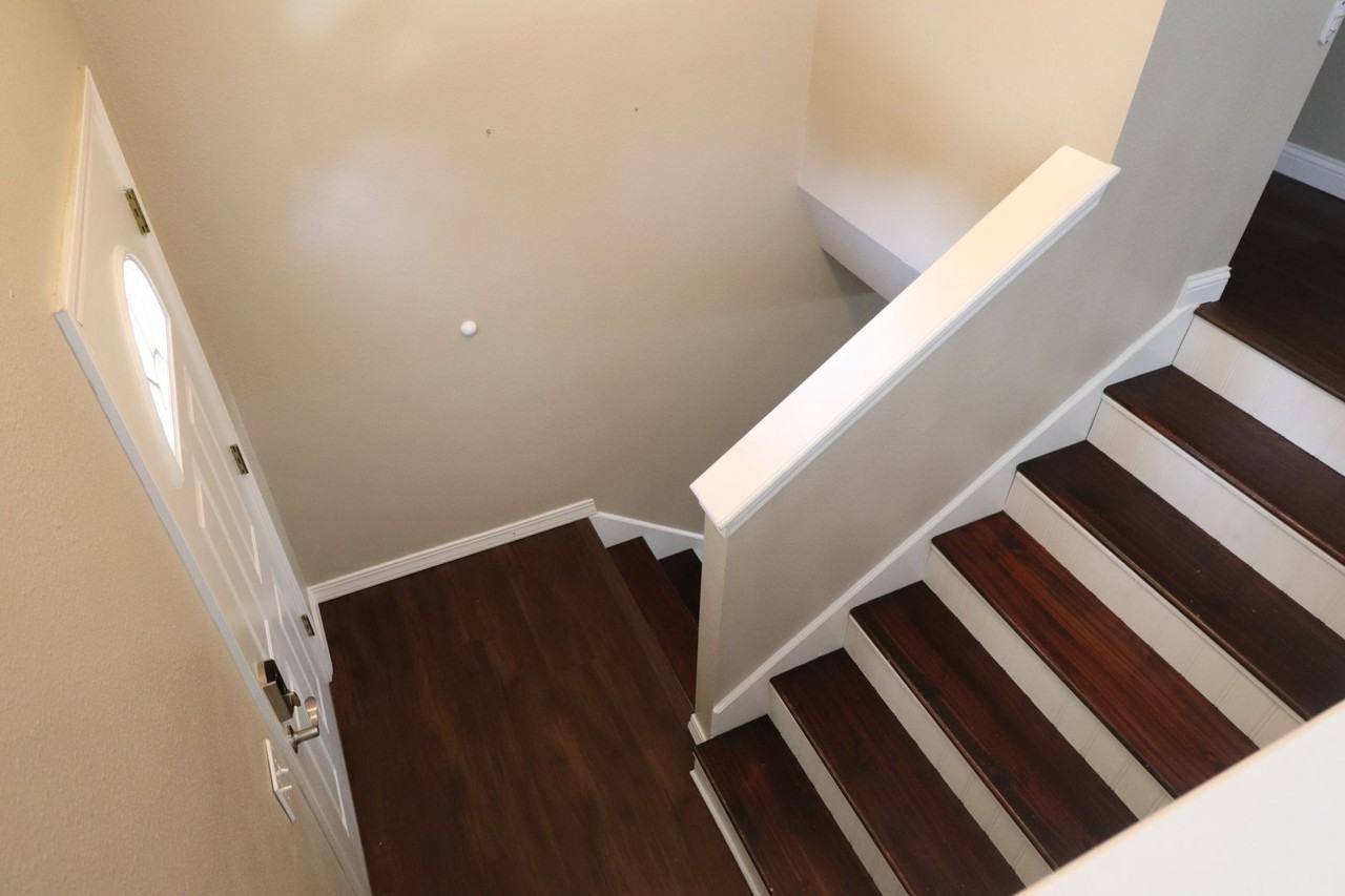 582 Clever Heights Ct - Photo 6 of 11