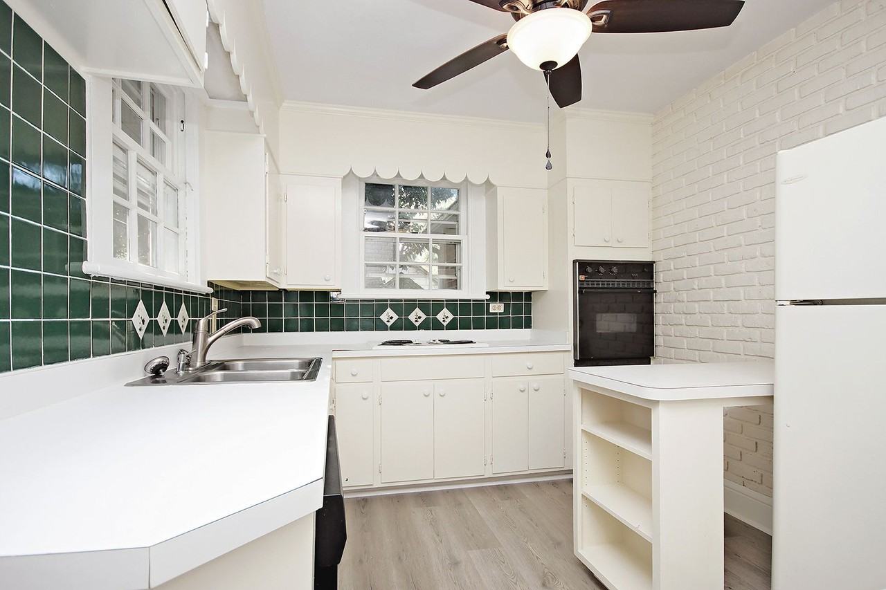 118 Washington Ave - Photo 4 of 16