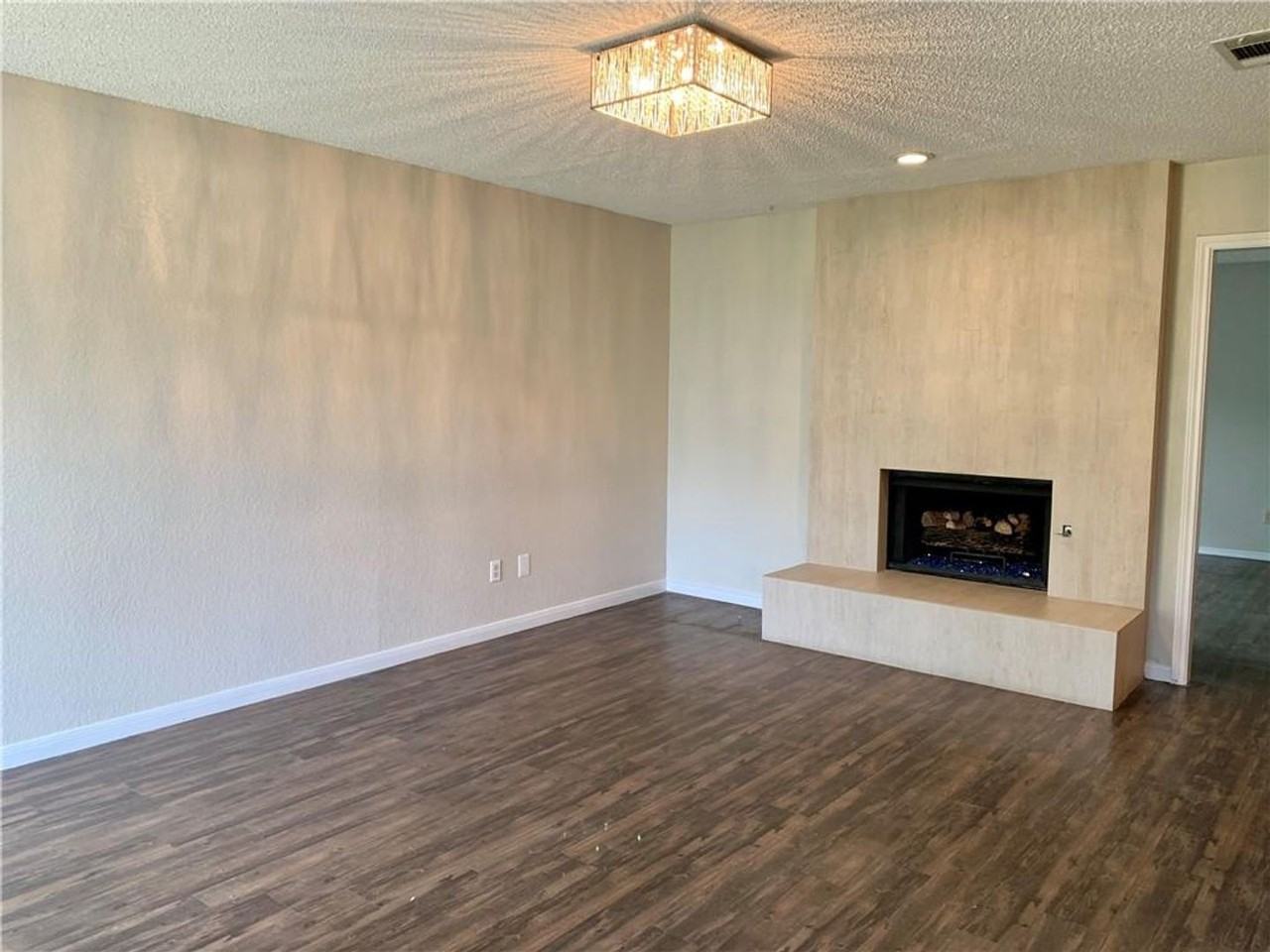 2406 Stirrup Dr - Photo 5 of 24