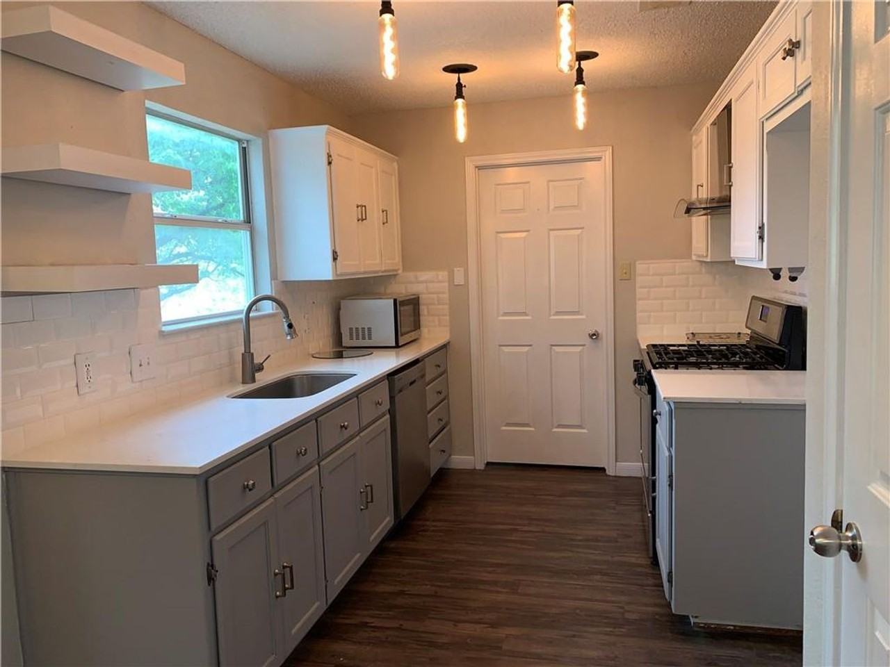 2406 Stirrup Dr - Photo 7 of 24