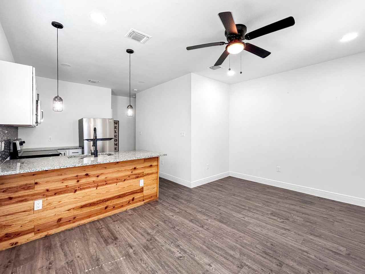 438 Gulf - Photo 3 of 14