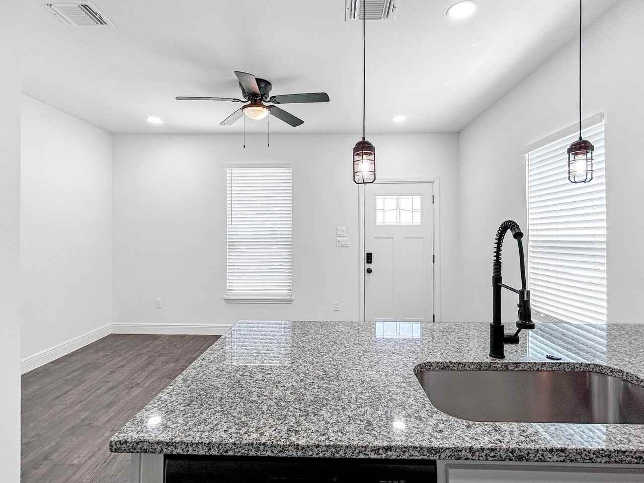 438 Gulf - Photo 6 of 14