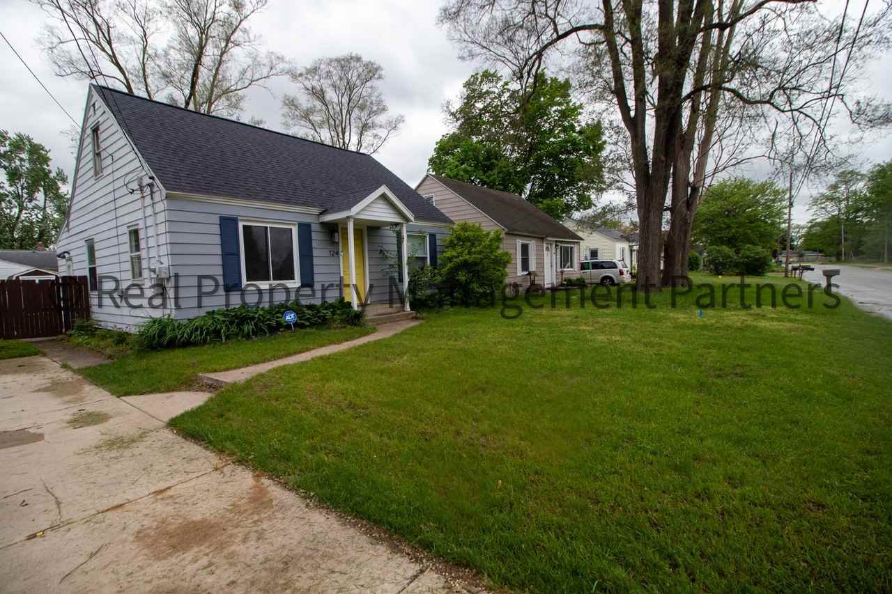 124 Nancy St Se - Photo 2 of 23