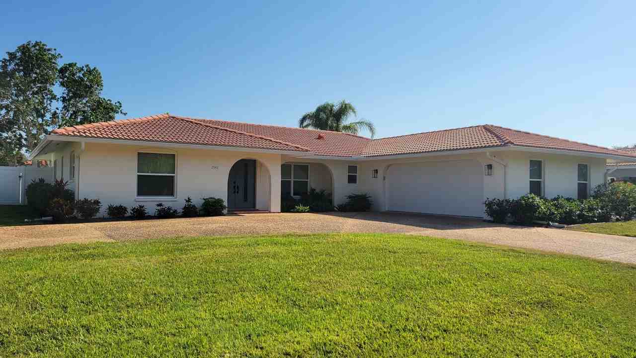 2942 Tuckerstown Dr - Photo 2 of 32