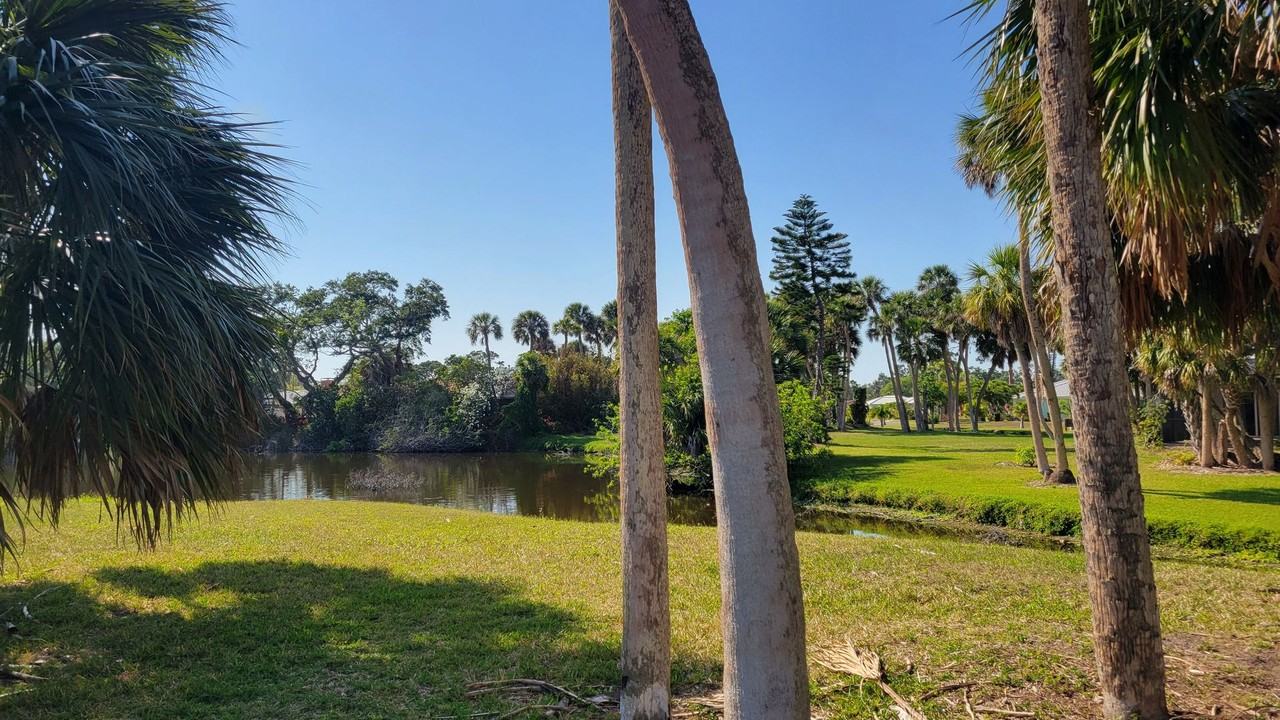 2942 Tuckerstown Dr - Photo 3 of 32