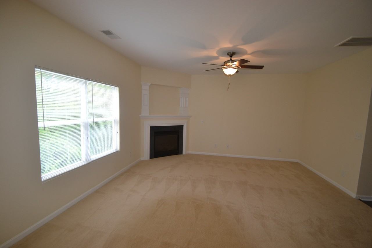 6319 Green Vista Ct - Photo 2 of 9