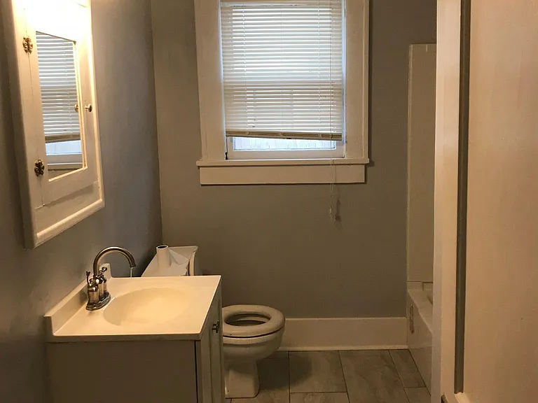 1428 Ne Euclid St - Photo 3 of 5