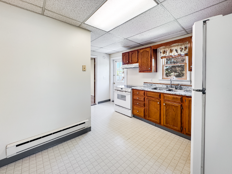 301 N Julian St #3 - Photo 3 of 12