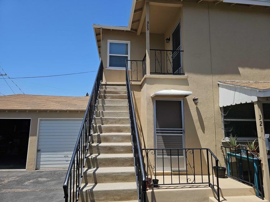 323 N Florence St - Photo 2 of 10