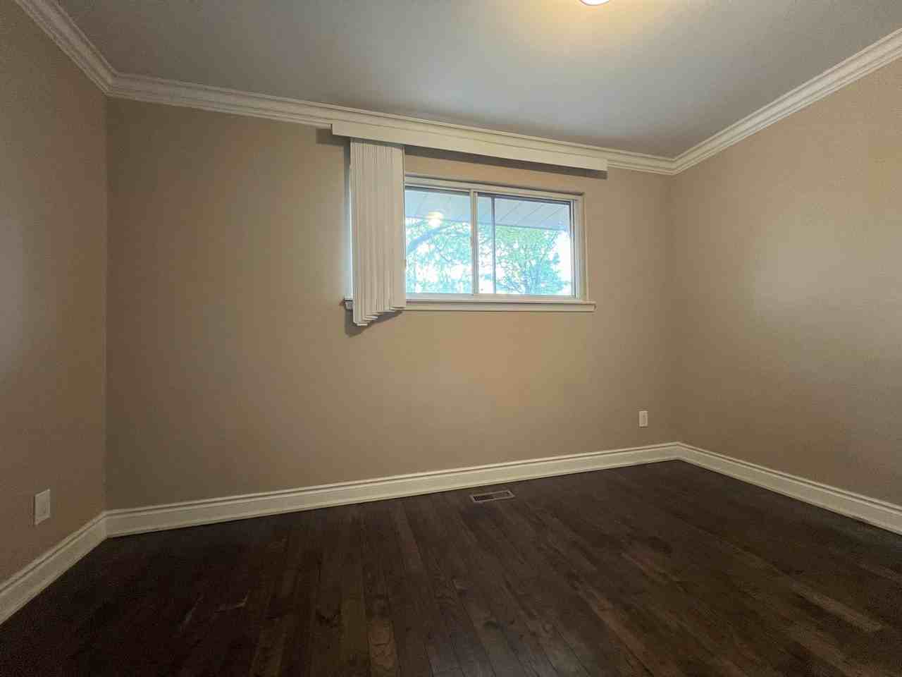 10 Burgby Avenue - Photo 5 of 15