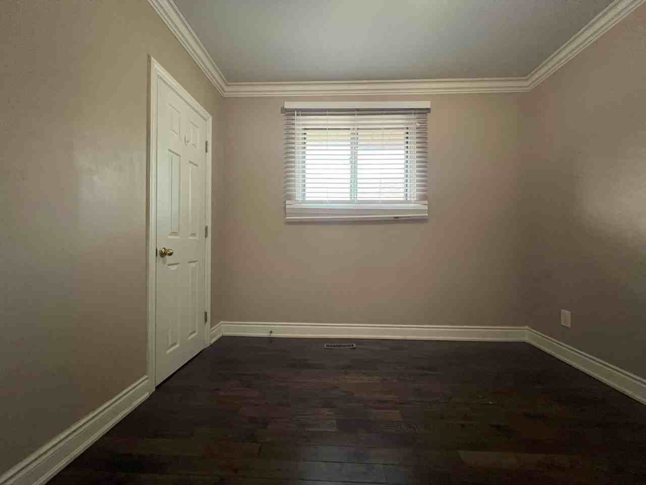 10 Burgby Avenue - Photo 6 of 15