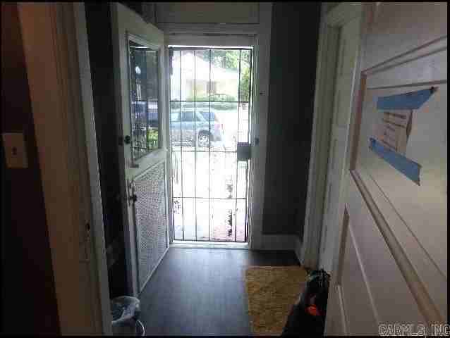 922 W 21st St Apt 2 - Photo 3 of 16