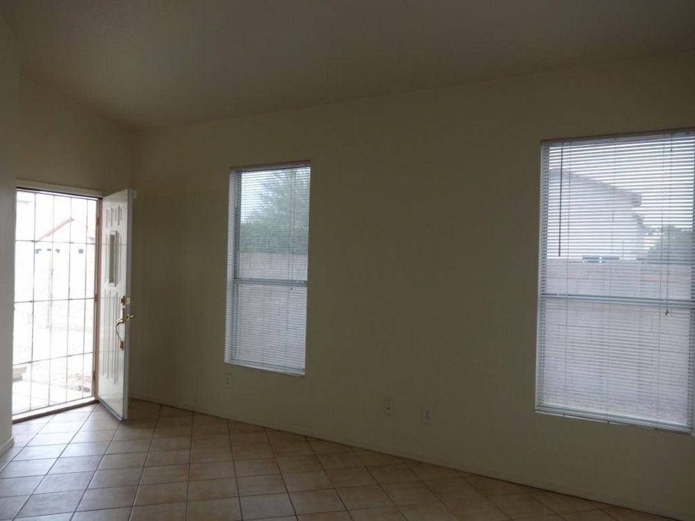 20515 N 95th Dr - Photo 3 of 13