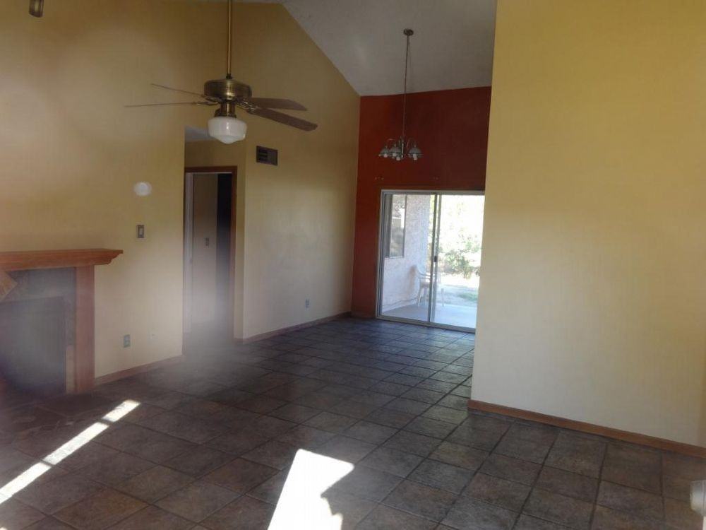 1530 E Stephens Dr - Photo 2 of 10