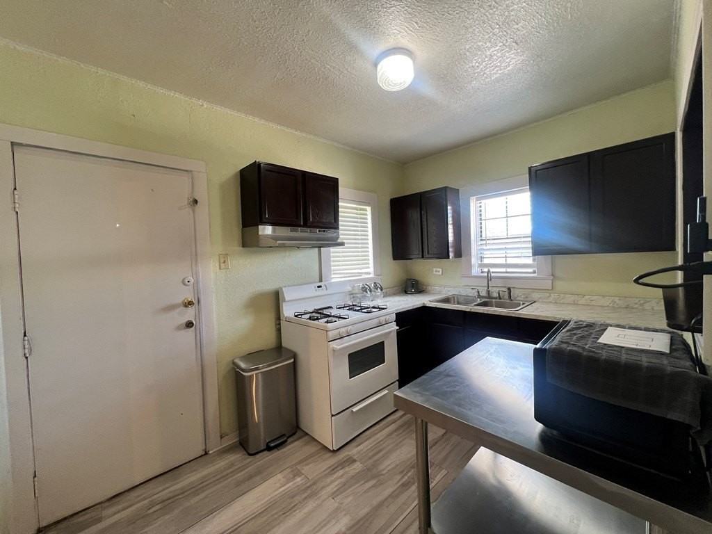 274 S Ceylon St - Photo 5 of 19