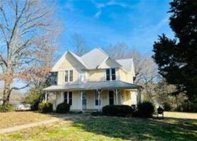 featured image of 500 N Miller St