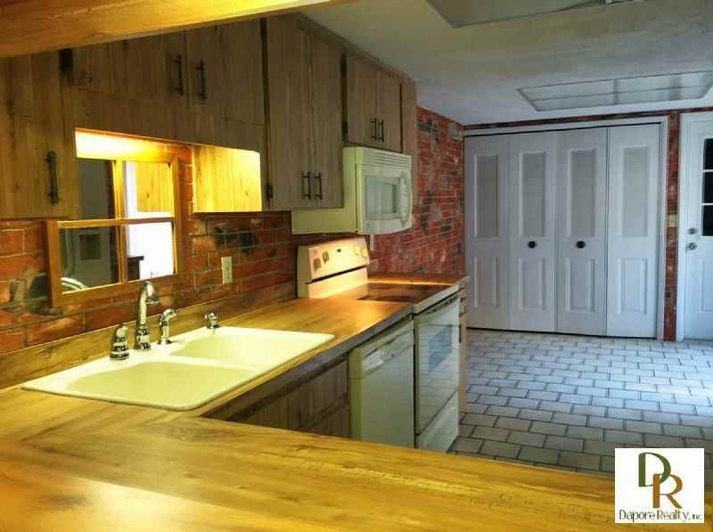 642 Woodridge Dr - Photo 3 of 18