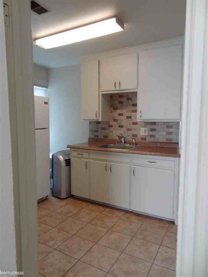 172 North Ave - Photo 2 of 9