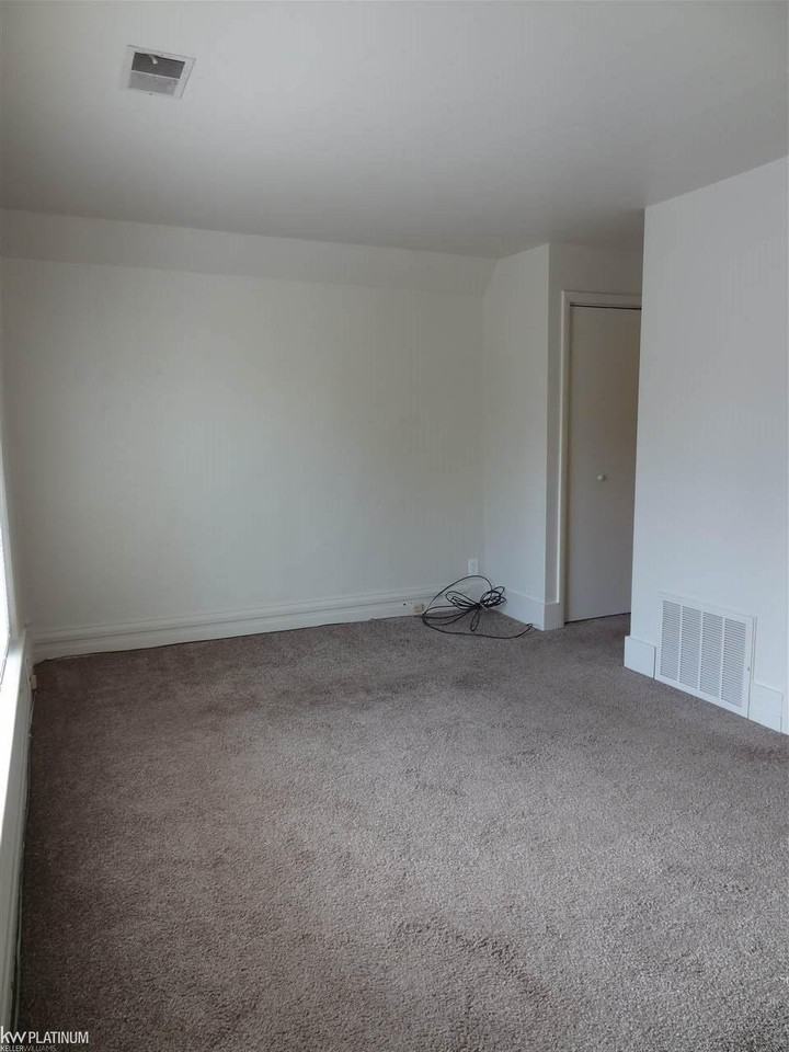 172 North Ave - Photo 6 of 9