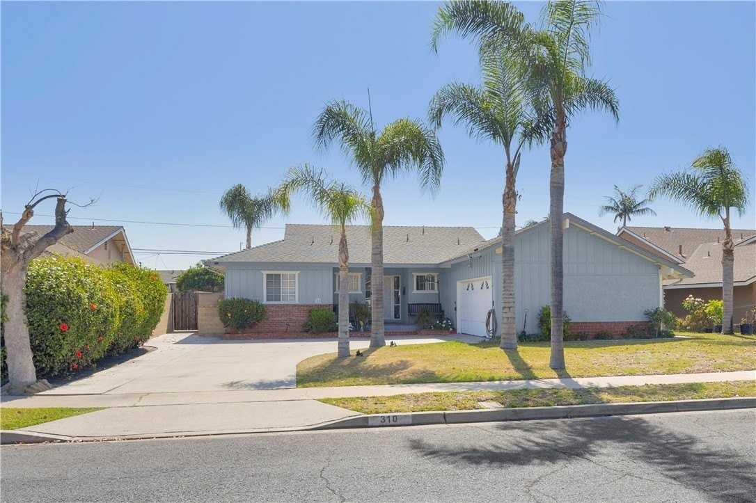 310 S Beachy Pl - Photo 2 of 17